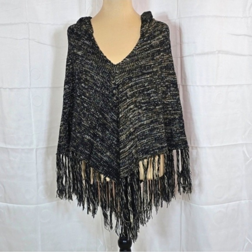 Willow & Clay Women Black‎ Tan Space Dye Hooded Fringe Poncho Sweater Small